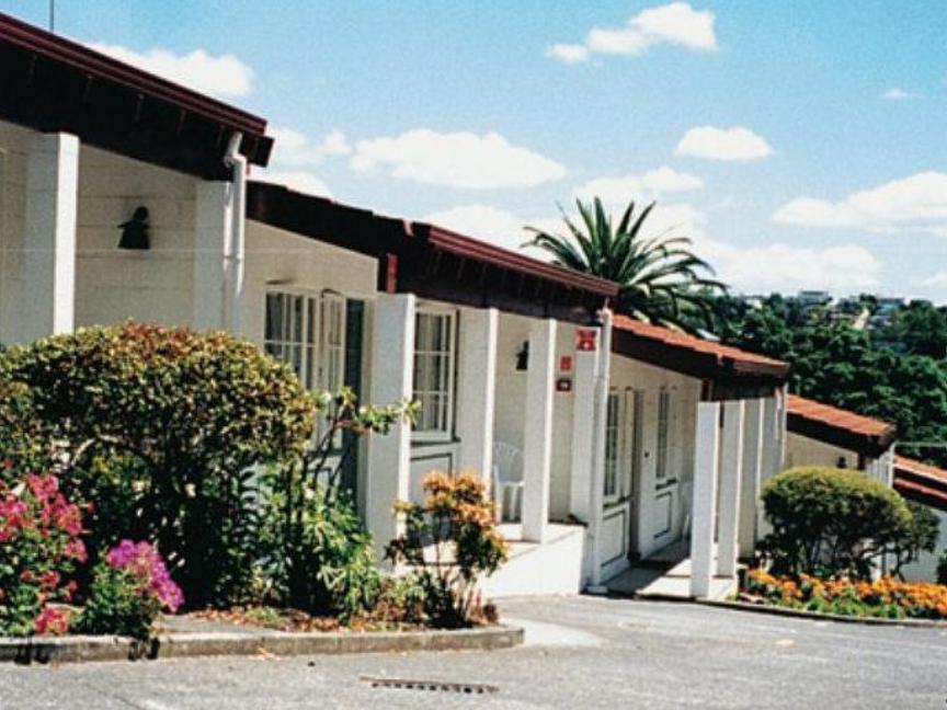 Browns Bay Olive Tree Motel & Apartment Okura Bush Экстерьер фото
